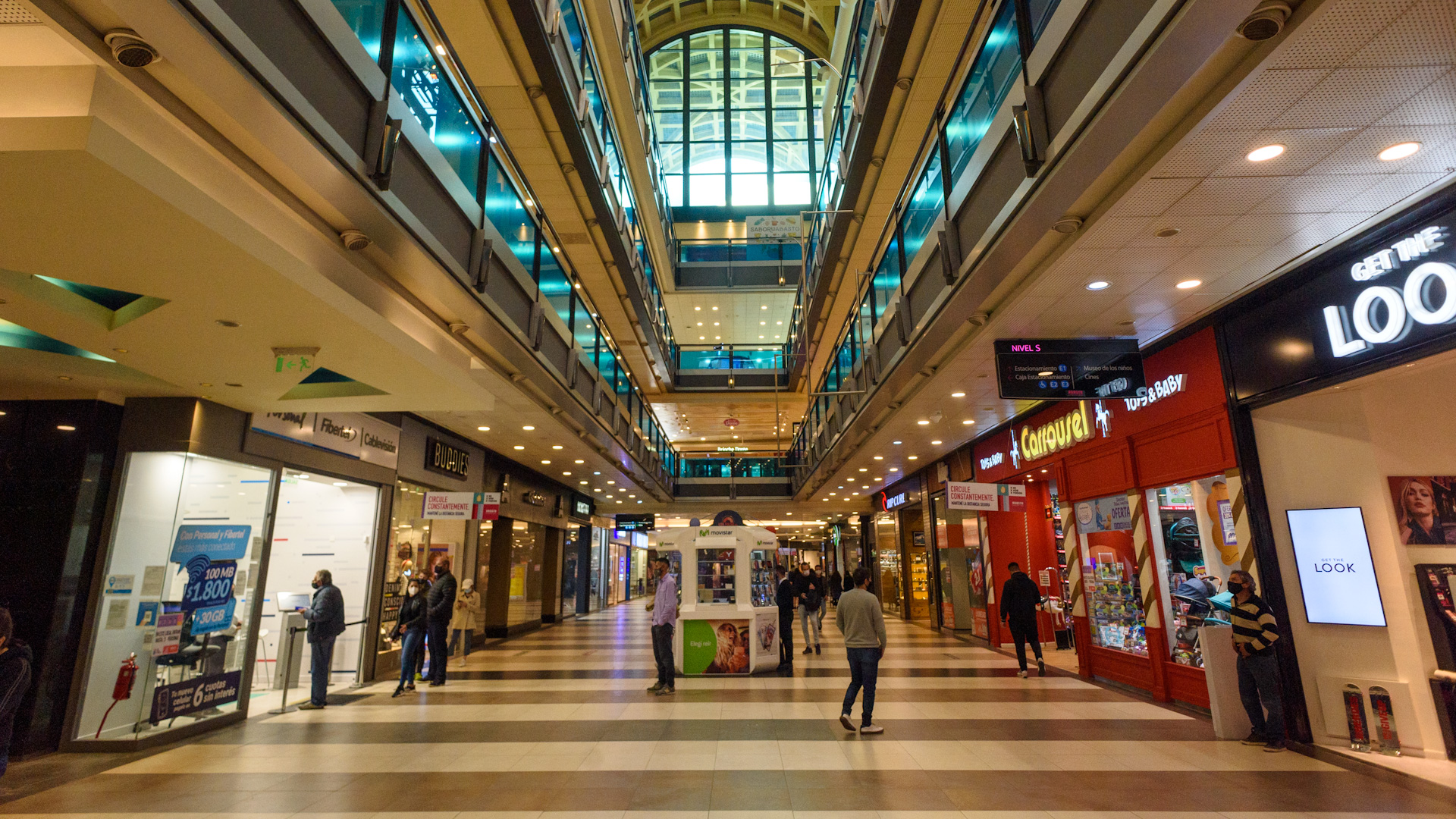 El centro comercial Abasto estará abierto hasta las 4 de la mañana y habrá grandes descuentos